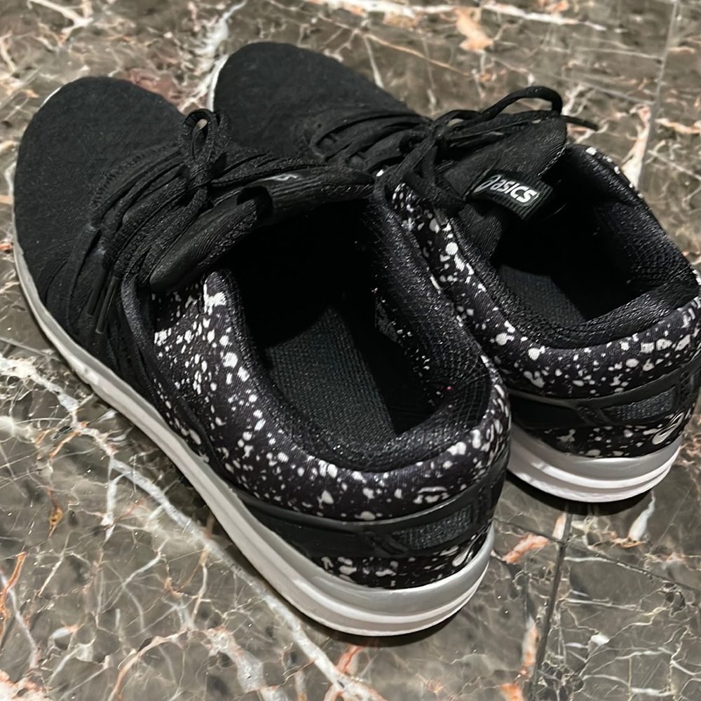 ✨ASICS GEL-FIT YUI SIZE 8.5 WOMENS ✨